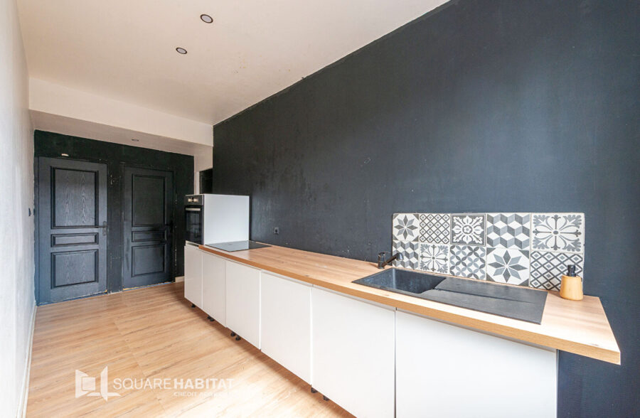 Maison semi individuelle avec jardin et garage