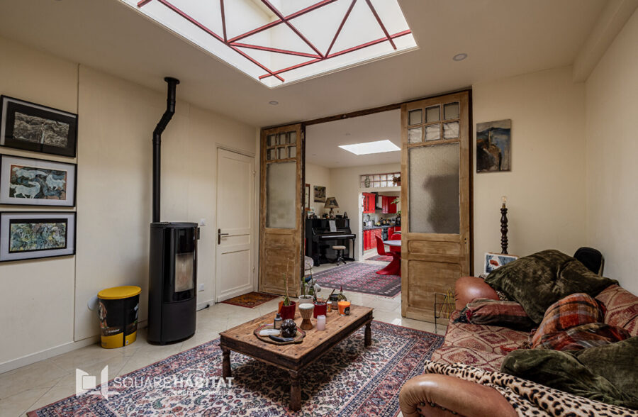 Grande maison de famille, jardin, garage et 4 chambres