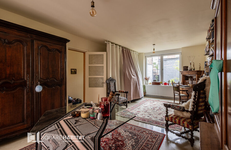 Grande maison de famille, jardin, garage et 4 chambres