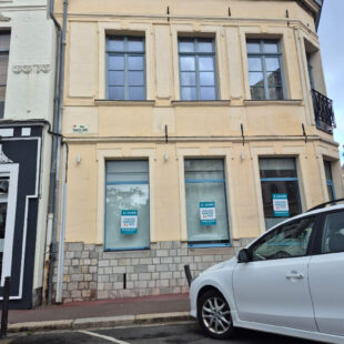Local commercial Douai 1 pièce(s) 51 m2