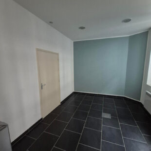 Local commercial Douai 1 pièce(s) 51 m2