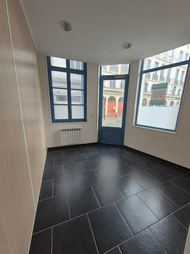 Local commercial Douai 1 pièce(s) 51 m2