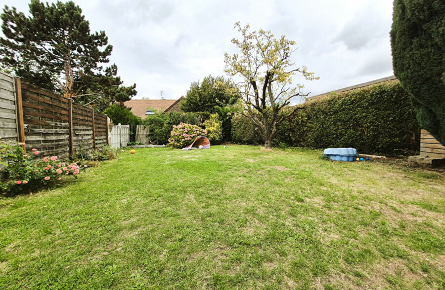 Charmante maison 1930 semi-individuelle avec garage et grand jardin ! &nbsp;Sous compromis&nbsp;