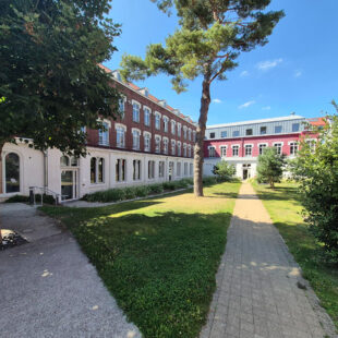 LILLE VAUBAN/GAMBETTA: Appartement de 81m² avec double parkings et caves