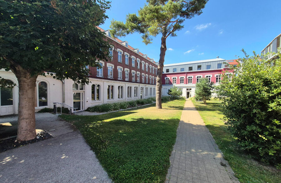 LILLE VAUBAN/GAMBETTA: Appartement de 81m² avec double parkings et caves