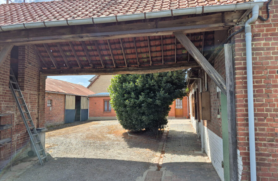 Fermette Aire sur la Lys avec hangar et dépendances
