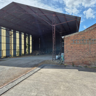 Fermette Aire sur la Lys avec hangar et dépendances