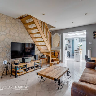 Jolie maison 1930 avec cour et garage  Sous compromis 