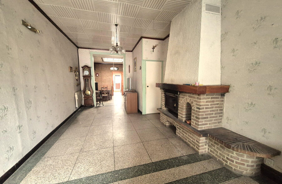 Maison à travaux – 3 Chambres – Grand garage