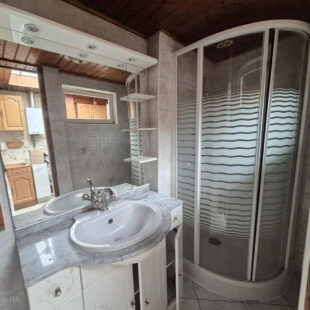 Maison à travaux – 3 Chambres – Grand garage