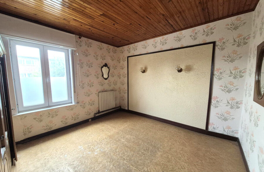 Maison à travaux – 3 Chambres – Grand garage