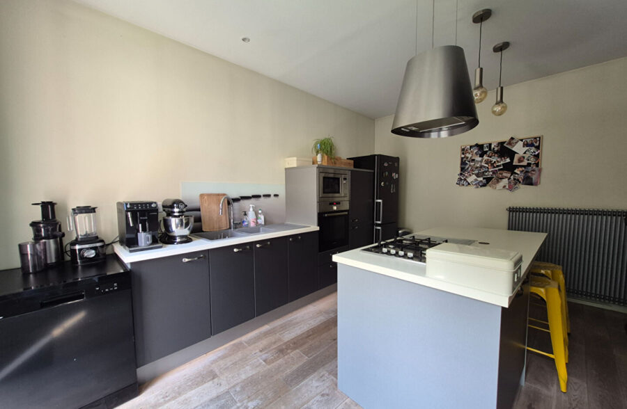 Maison  6 pièce(s) 147 m2