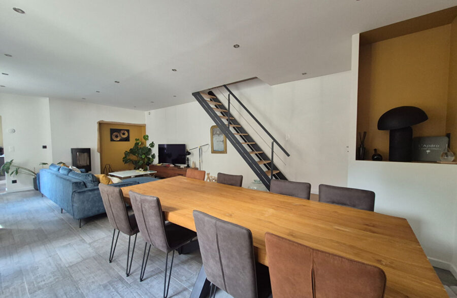 Maison  6 pièce(s) 147 m2