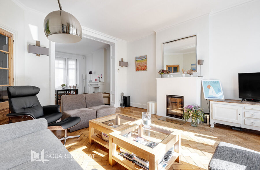 Croix, maison 150m², 5 chambres, 2 SDB, jardin et garage