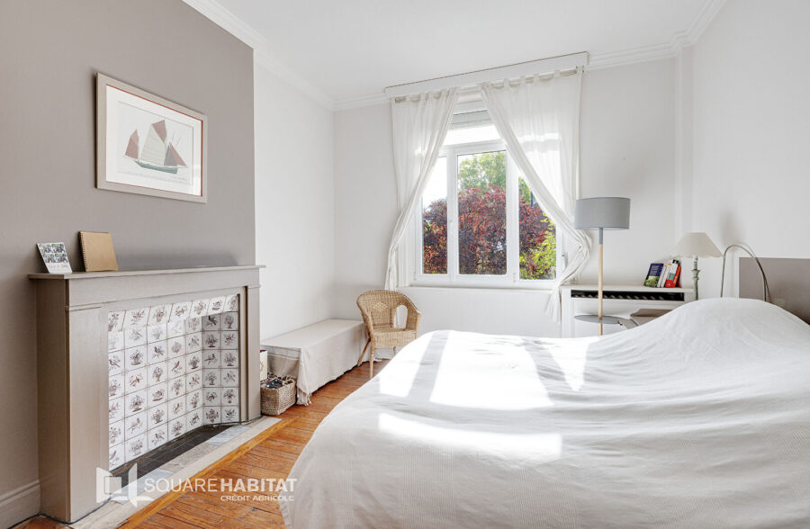 Croix, maison 150m², 5 chambres, 2 SDB, jardin et garage