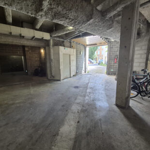 EXCLUSIVITE SAINT-MICHEL : PLACE DE PARKING DANS UN PARKING COUVERT.