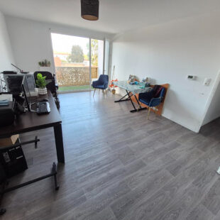 Métro Mitterie – Type 2, balcon, parking, VENDU LOUé, résidence récente