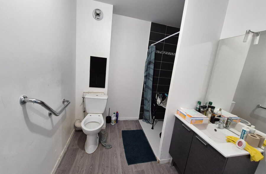 Métro Mitterie – Type 2, balcon, parking, VENDU LOUé, résidence récente