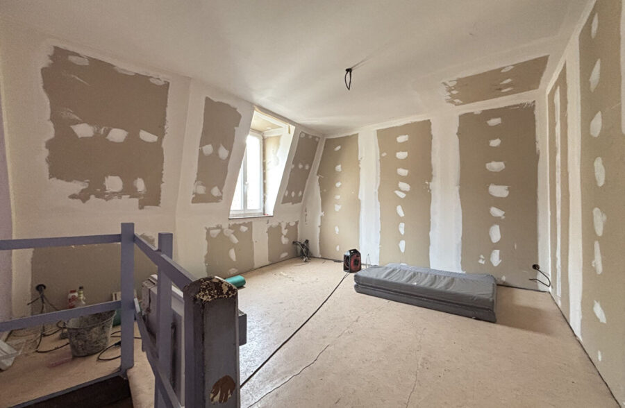 MAISON DE COUREE A TRAVAUX – LILLE MOULINS