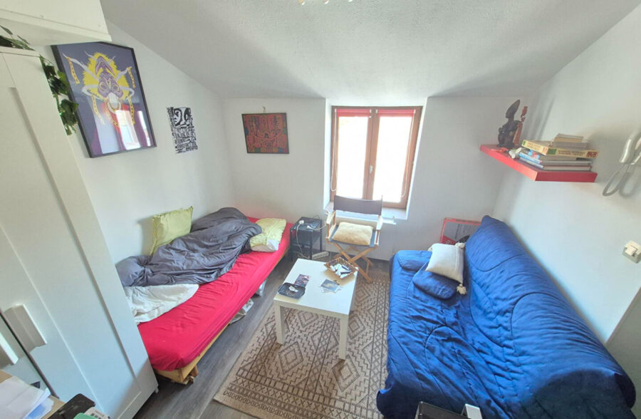 EXCLUSIVITE : LILLE SEBASTOPOL : Studio de 16m² vendu loué