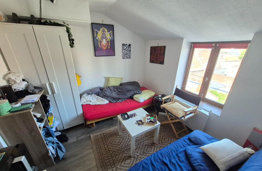 EXCLUSIVITE : LILLE SEBASTOPOL : Studio de 16m² vendu loué