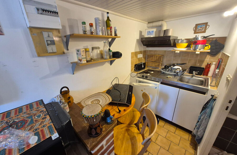 EXCLUSIVITE : LILLE SEBASTOPOL : Studio de 16m² vendu loué