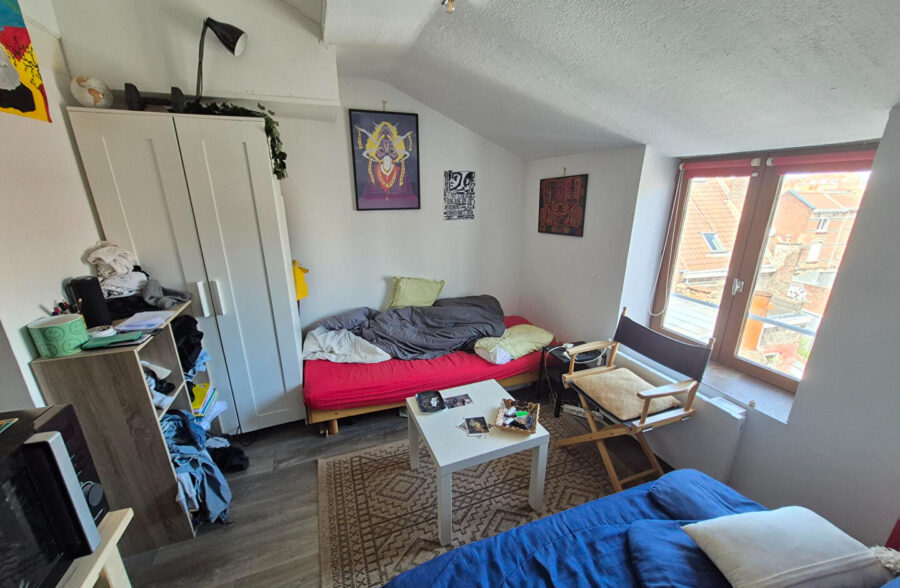 EXCLUSIVITE : LILLE SEBASTOPOL : Studio de 16m² vendu loué