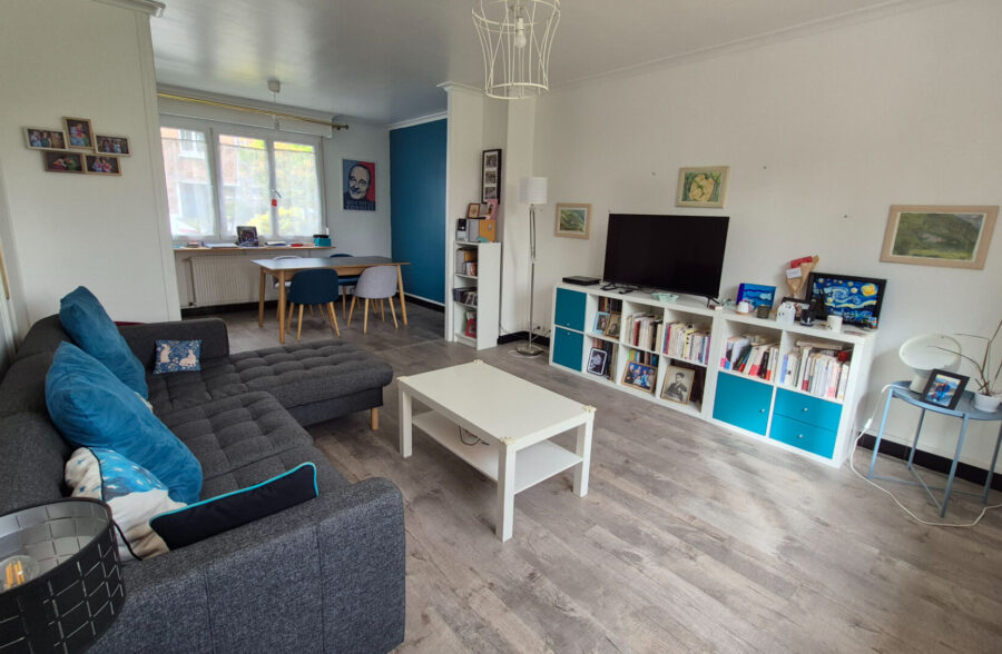 Maison 3 chambres, bureau, garage et jardin