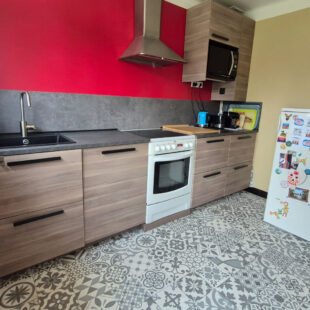 Maison 3 chambres, bureau, garage et jardin