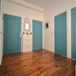 GRANDE MAISON DE FAMILLE 4 CHAMBRES JARDIN STATIONNEMENT ATELIER