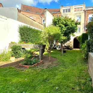 GRANDE MAISON DE FAMILLE 4 CHAMBRES JARDIN STATIONNEMENT ATELIER