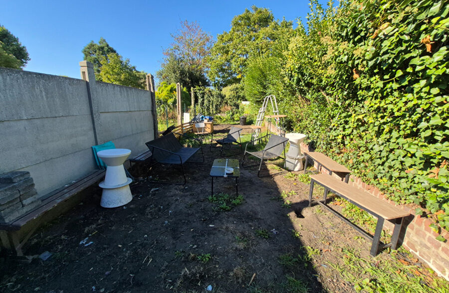 Maison vendue louée 750 € de 3 chambres avec jardin.