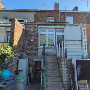 Maison vendue louée 750 € de 3 chambres avec jardin.