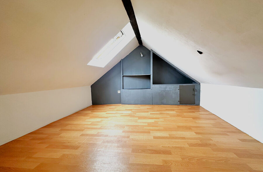 Immeuble de 450 m2 centre ville de Caudry avec excellente rentabilité locative