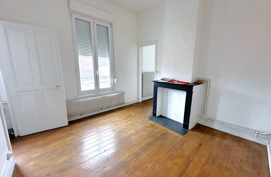 Immeuble de 450 m2 centre ville de Caudry avec excellente rentabilité locative
