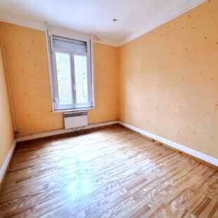 Immeuble de 450 m2 centre ville de Caudry avec excellente rentabilité locative