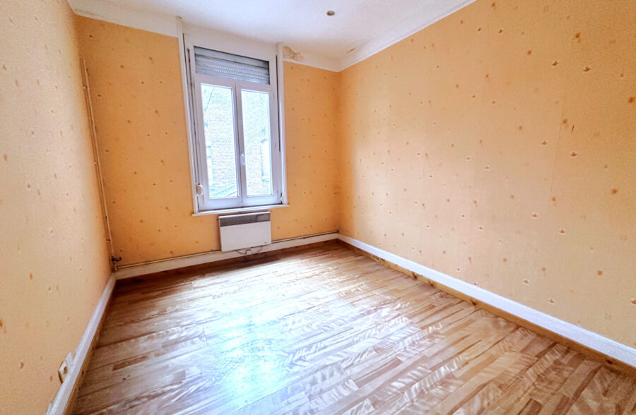 Immeuble de 450 m2 centre ville de Caudry avec excellente rentabilité locative