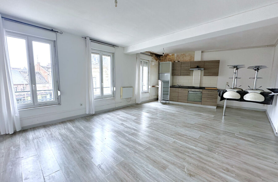 Immeuble de 450 m2 centre ville de Caudry avec excellente rentabilité locative