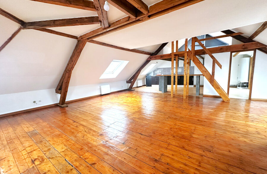 Immeuble de 450 m2 centre ville de Caudry avec excellente rentabilité locative