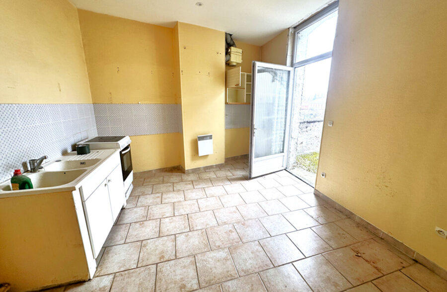 Immeuble de 450 m2 centre ville de Caudry avec excellente rentabilité locative