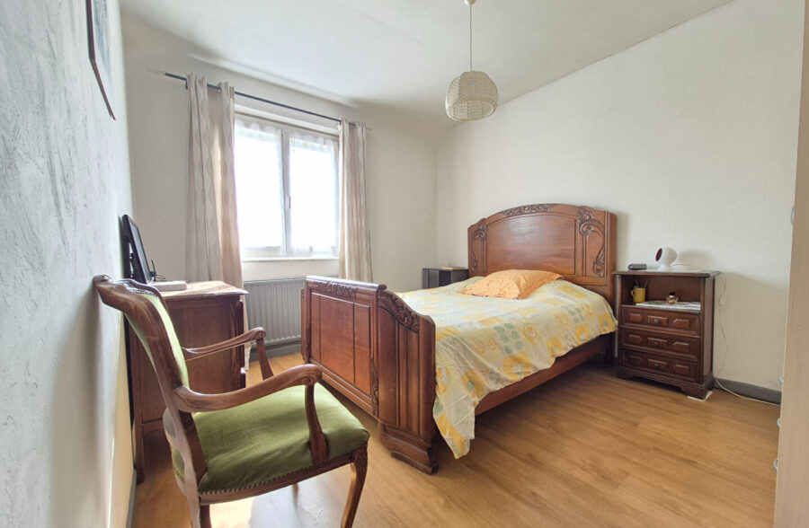 Maison 4 Chambres + Bureau + Sous sol