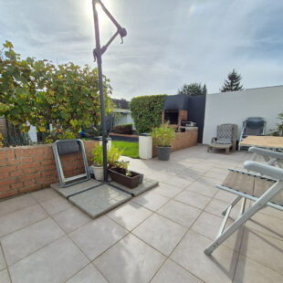 Maison 4 Chambres + Bureau + Sous sol  Sous compromis 