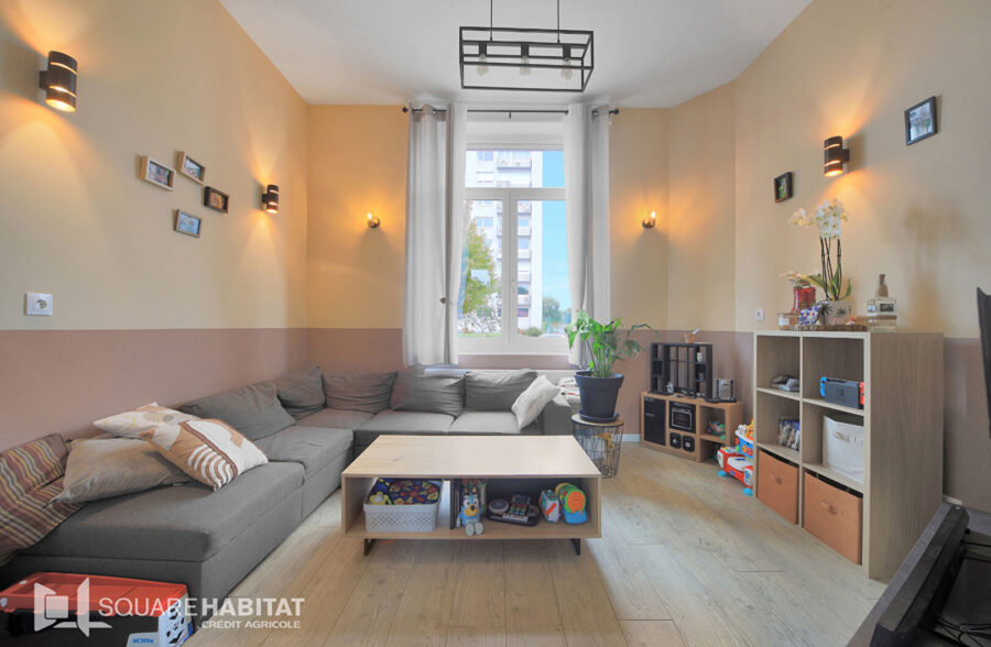 Maison de ville semi individuelle avec 4 chambres