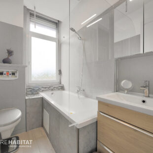 Maison de ville semi individuelle avec 4 chambres