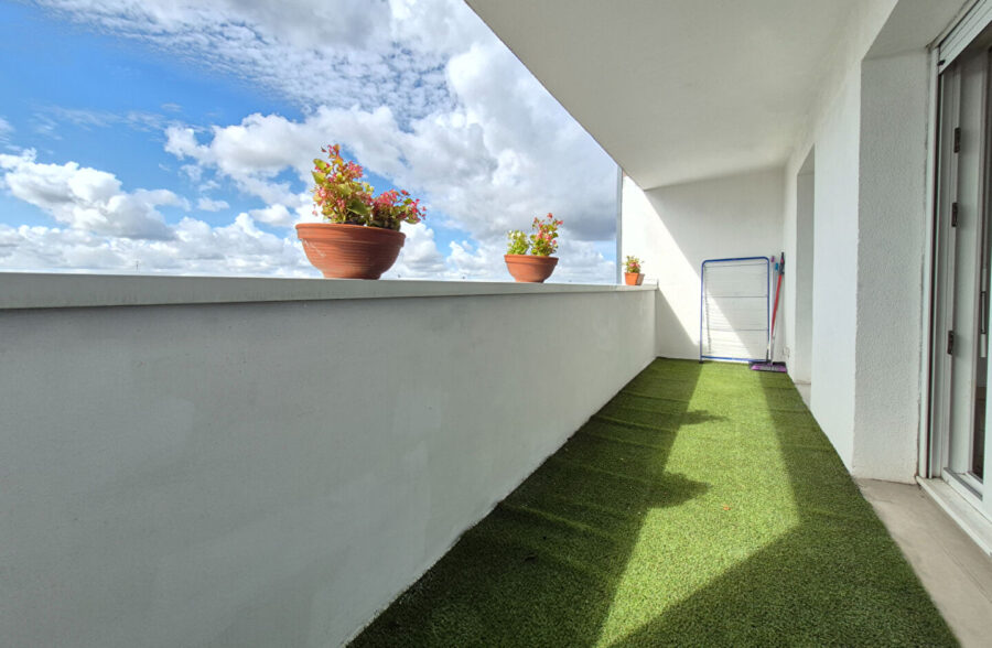 Magnifique appartement 4 chambres dernier étage à proximité immédiate du métro.