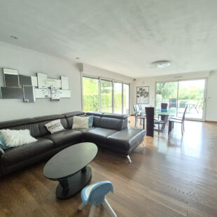 Maison Fenain 10 pièce(s) 191 m2
