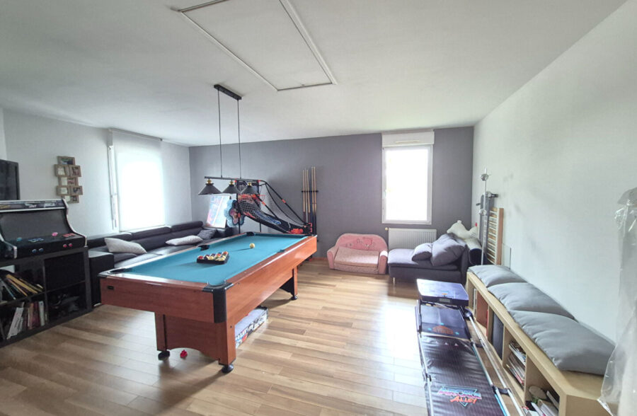Maison Fenain 10 pièce(s) 191 m2