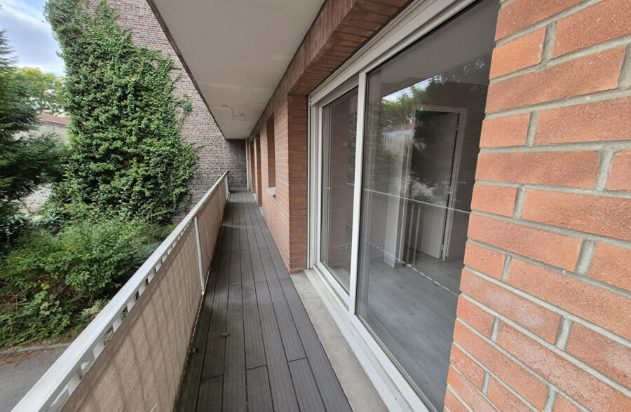 Cormontaigne – Isly: T3 traversant avec balcon et garage