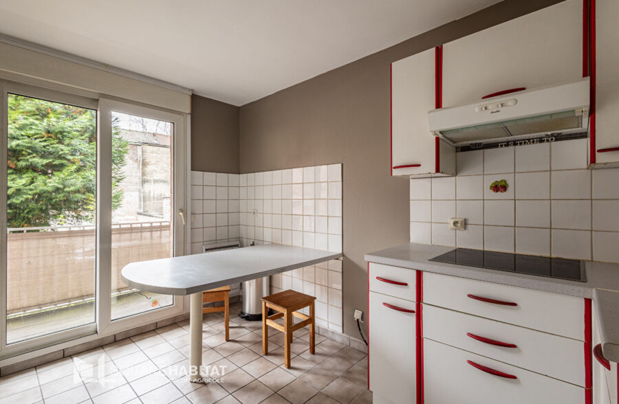 Cormontaigne – Isly: T3 traversant avec balcon et garage