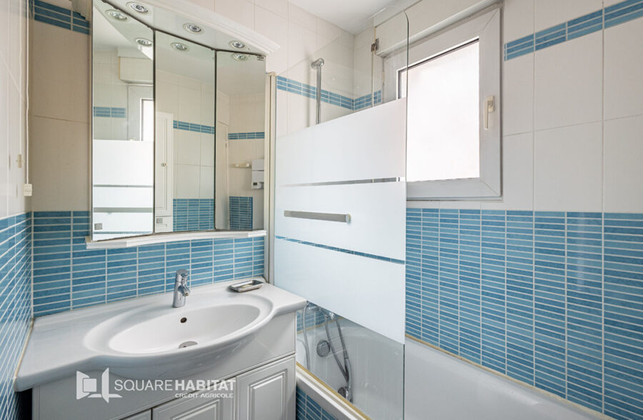 Cormontaigne – Isly: T3 traversant avec balcon et garage